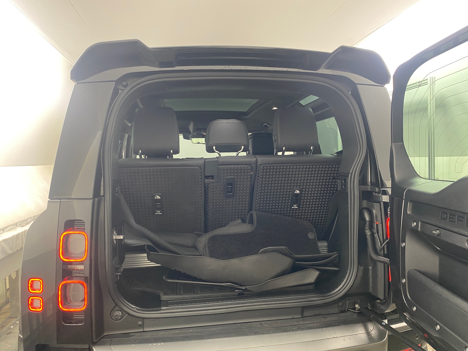 Thumbnail: 2024 Land Rover Defender - 6