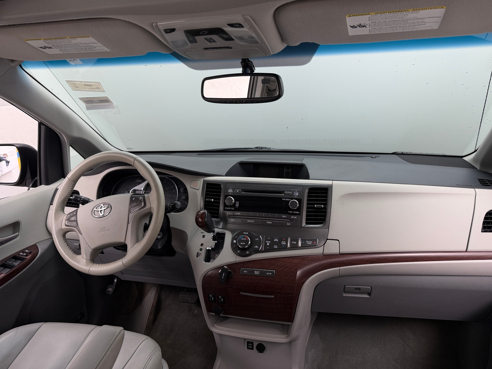 Thumbnail: 2014 Toyota Sienna - 2