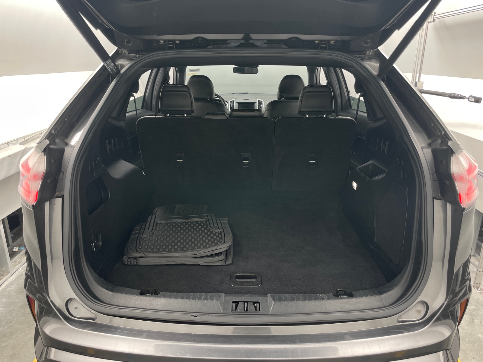 Thumbnail: 2019 Ford Edge - 6