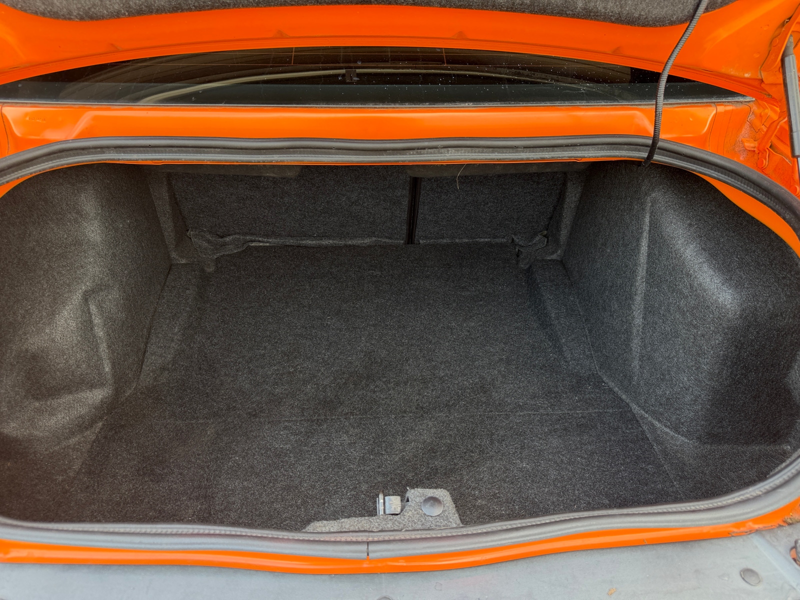 Thumbnail: 2014 Dodge Challenger - 4