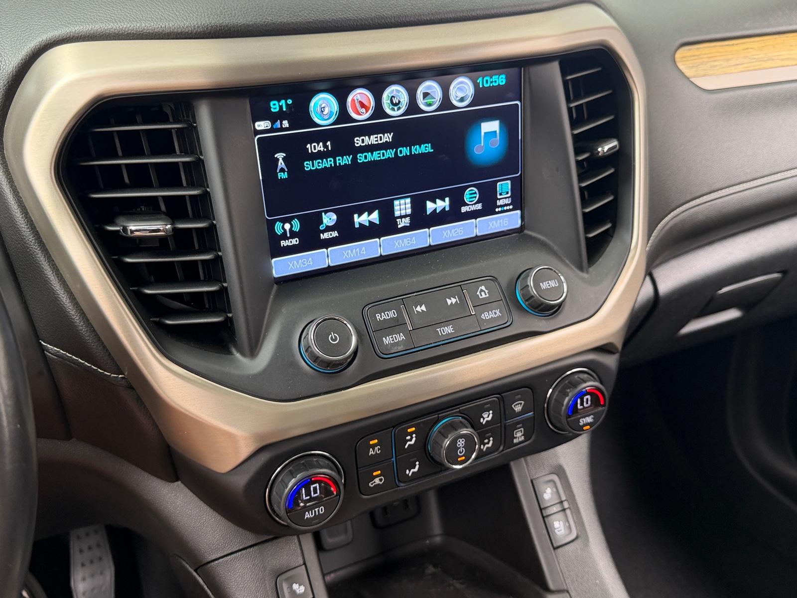 Thumbnail: 2019 GMC Acadia - 3