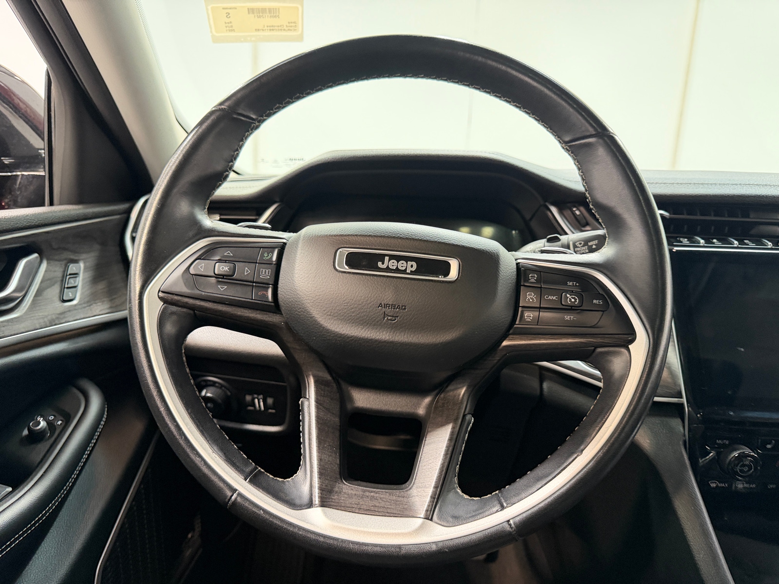Thumbnail: 2021 Jeep Grand Cherokee L - 4