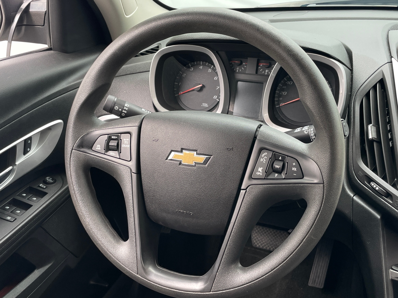 Thumbnail: 2017 Chevrolet Equinox - 5