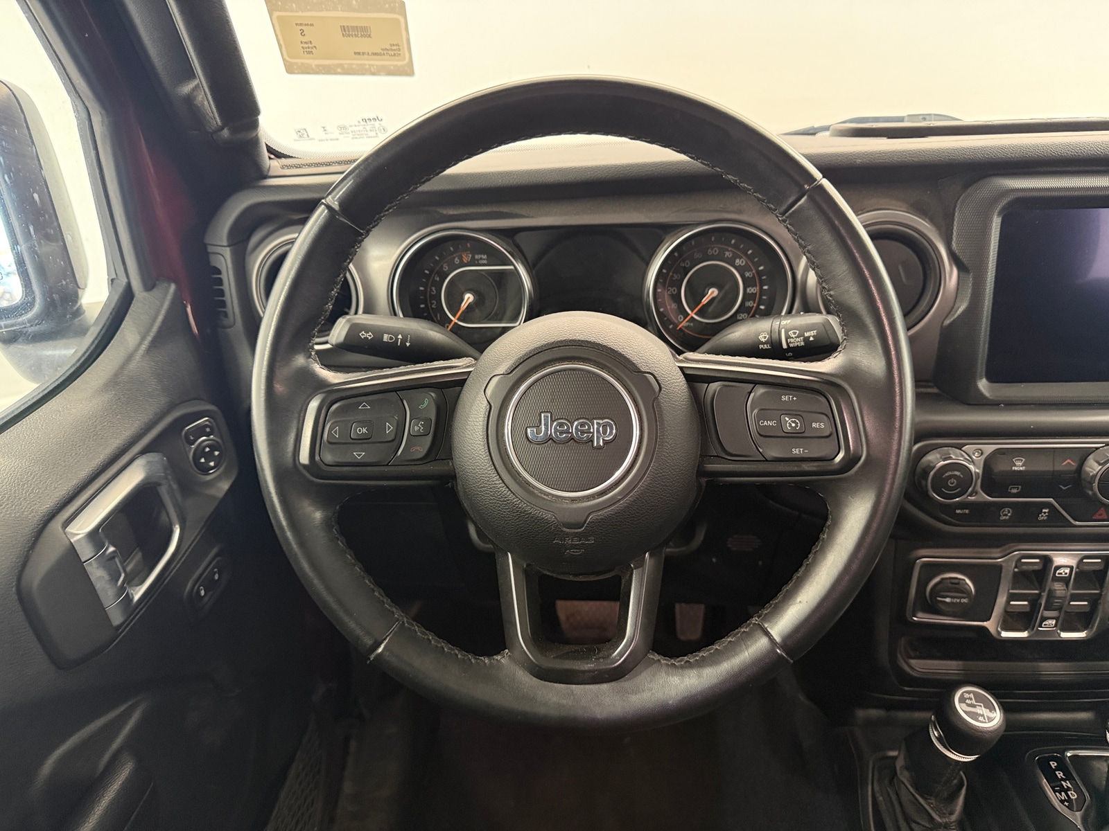 Thumbnail: 2021 Jeep Gladiator - 5