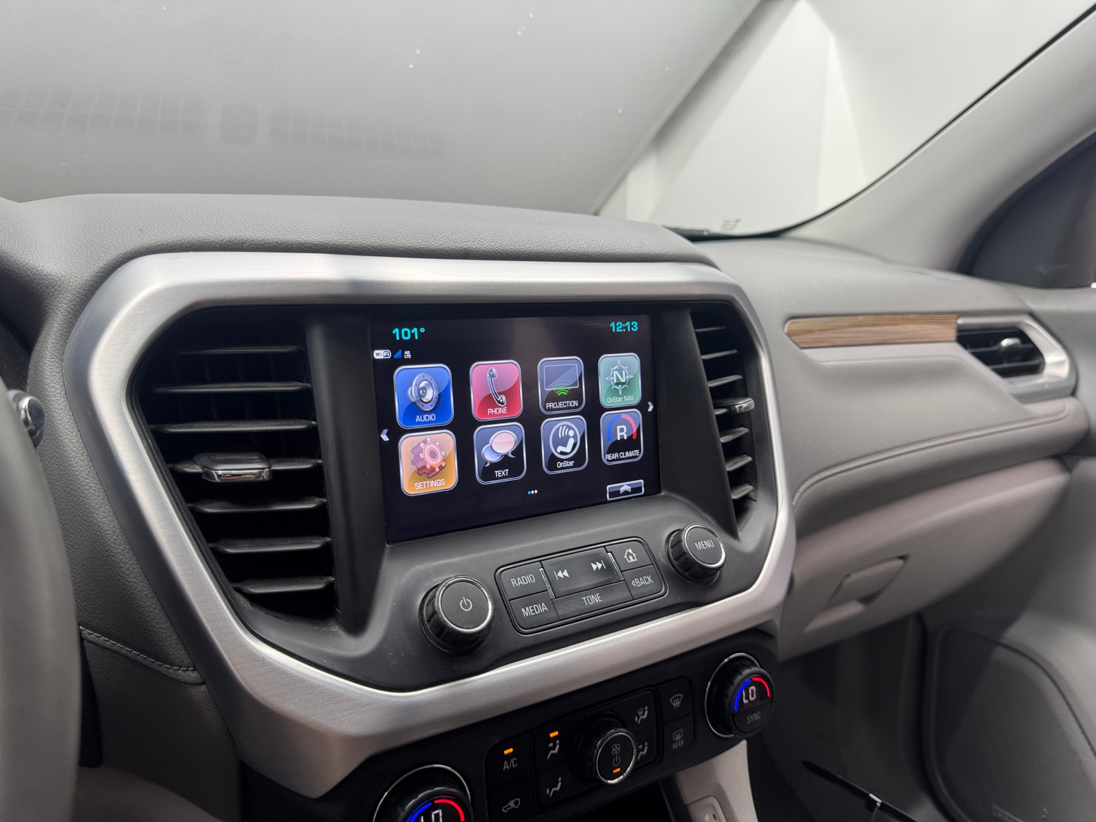 Thumbnail: 2017 GMC Acadia - 4