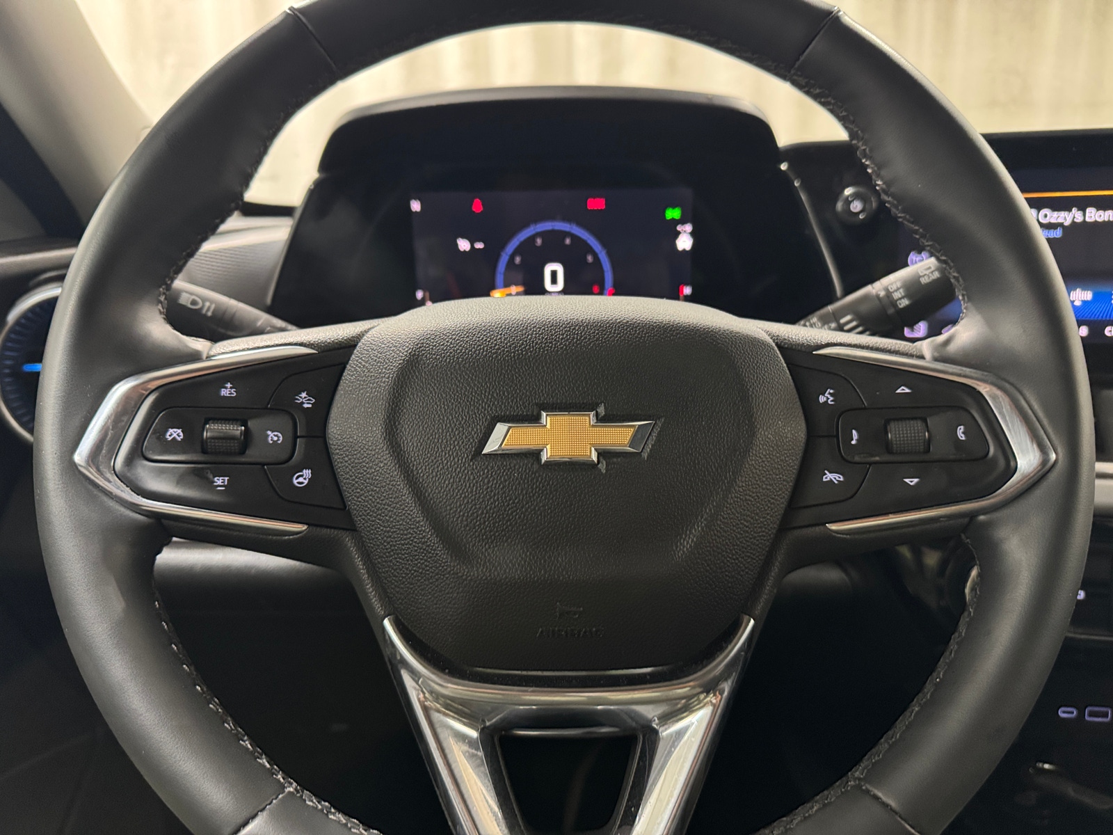 Thumbnail: 2025 Chevrolet Trax - 4