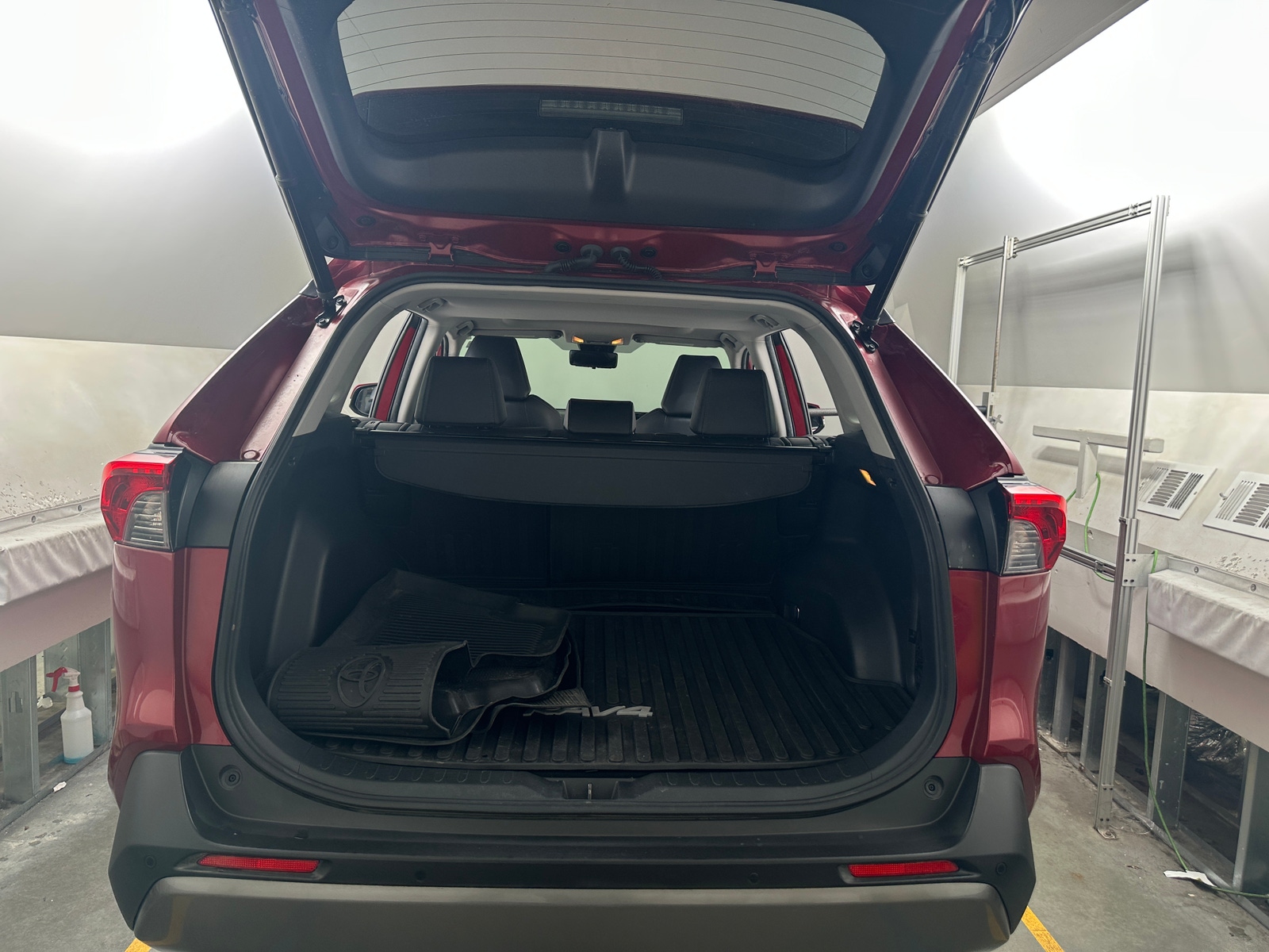 Thumbnail: 2019 Toyota RAV4 - 6