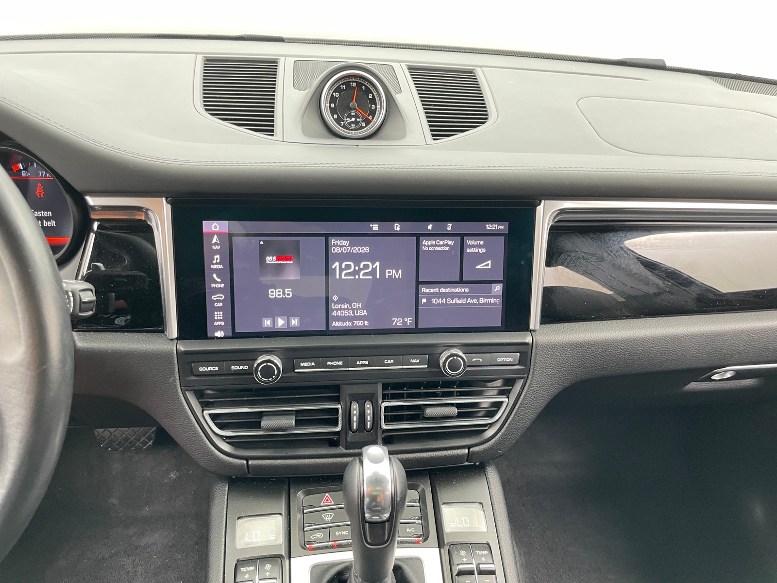 Thumbnail: 2021 Porsche Macan - 3
