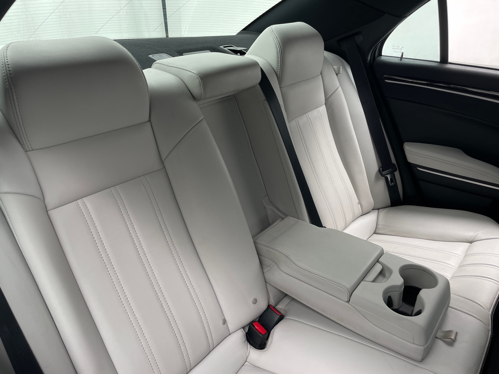 Thumbnail: 2018 Chrysler 300 - 5