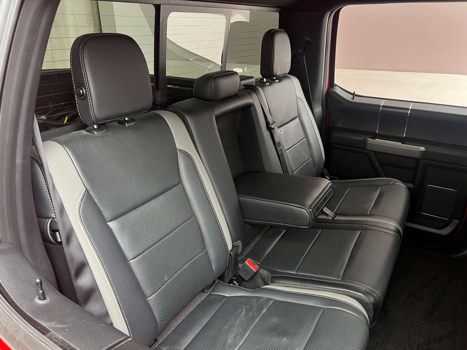 Thumbnail: 2018 Ford Econoline - 5