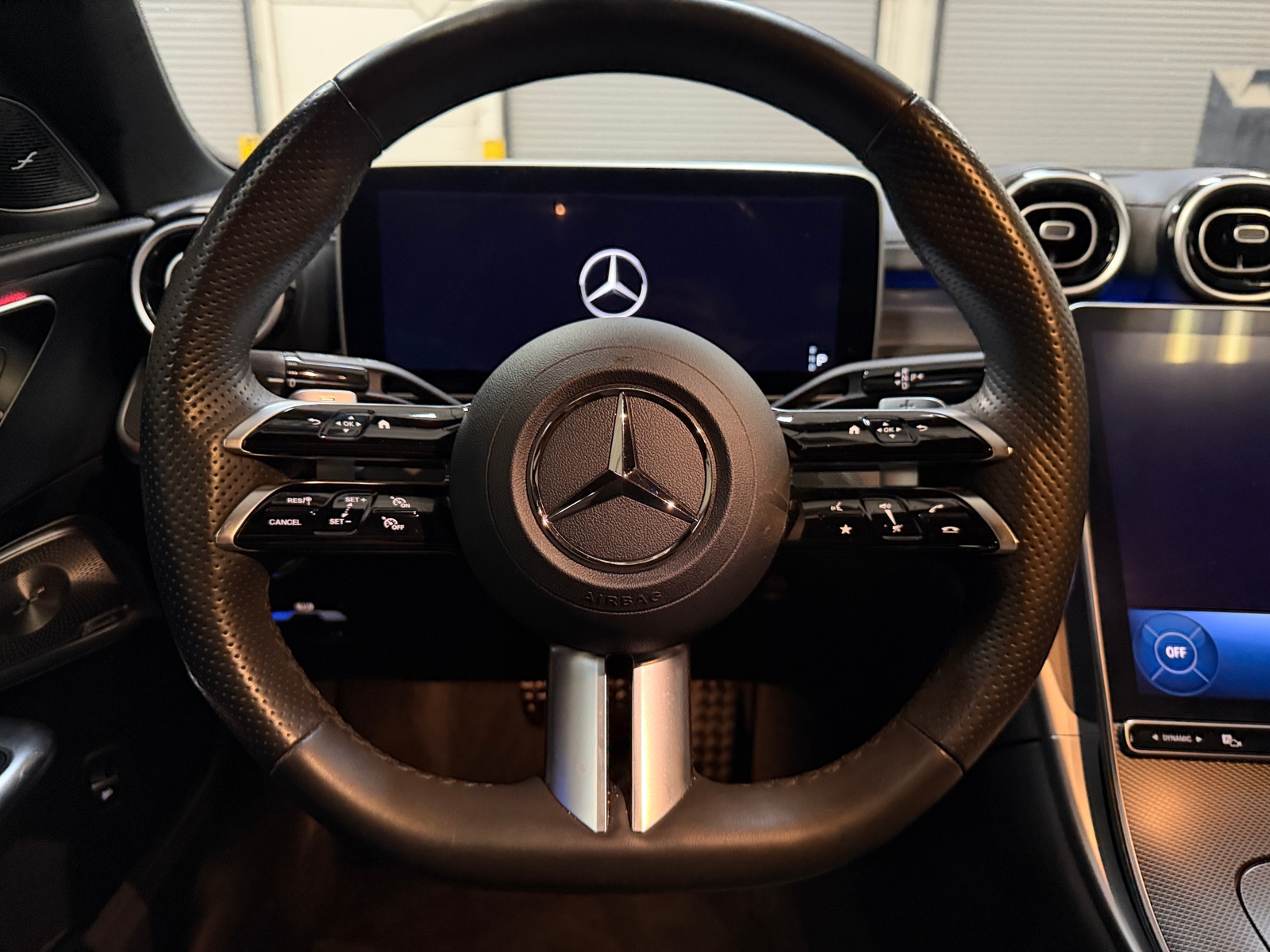 Thumbnail: 2024 Mercedes-Benz C-Class - 4