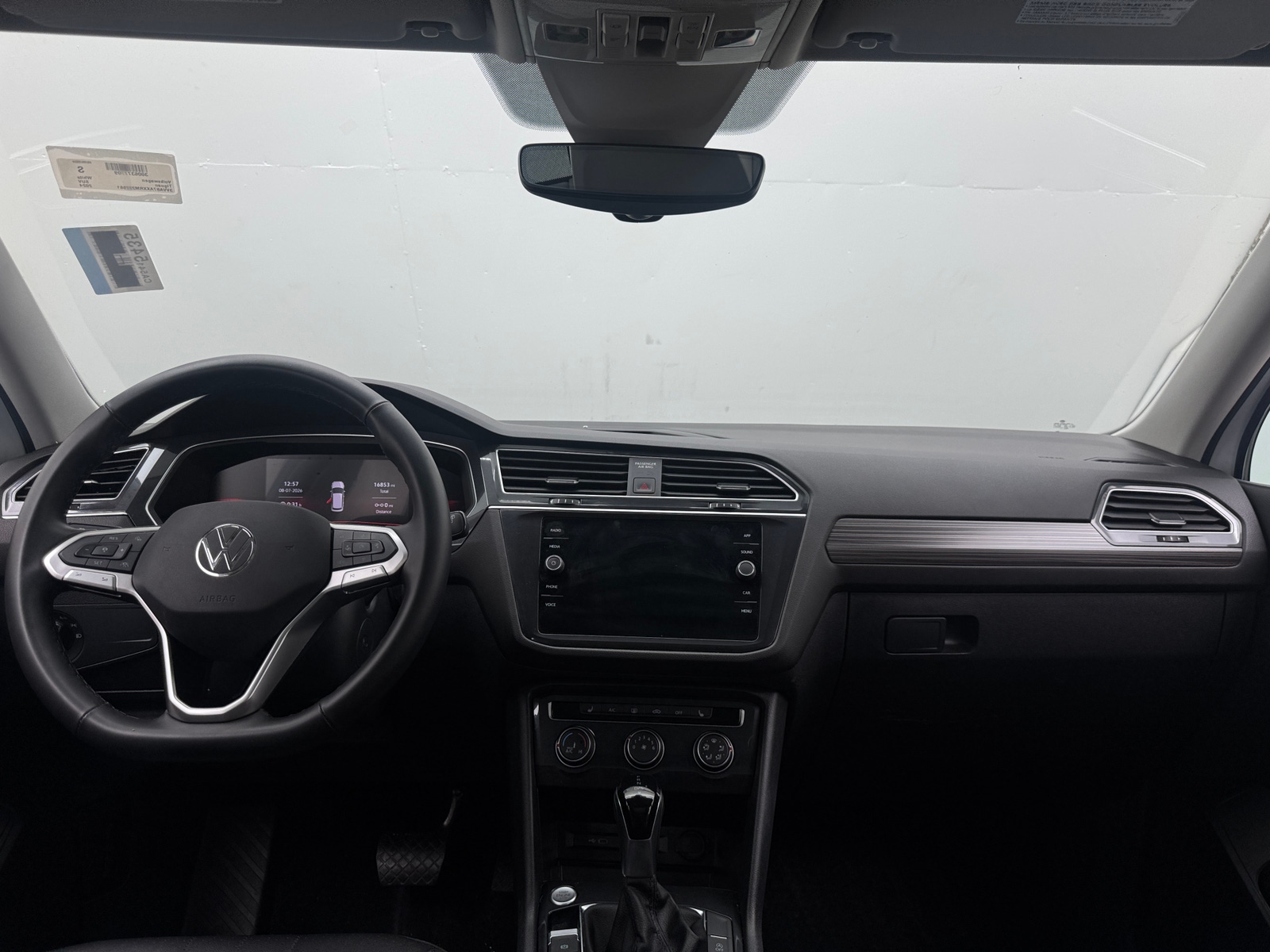 Thumbnail: 2024 Volkswagen Tiguan - 2