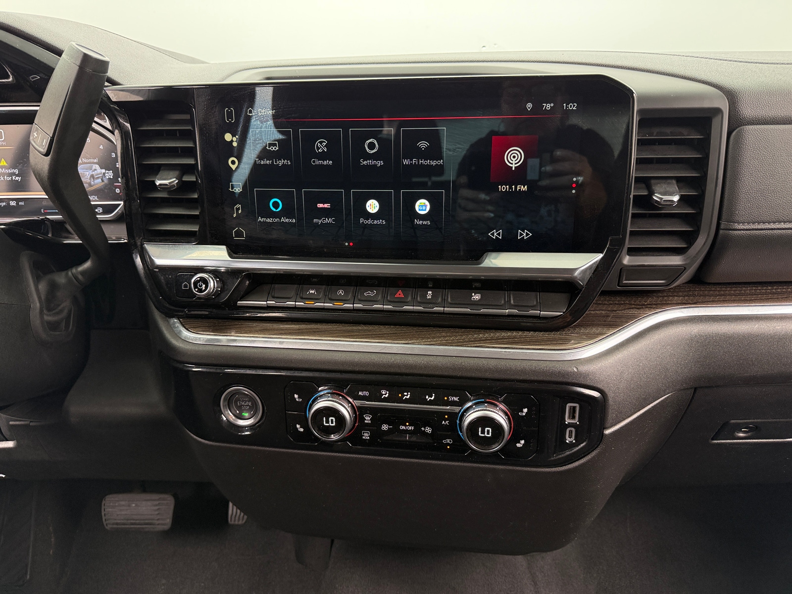 Thumbnail: 2024 GMC Sierra 1500 - 4