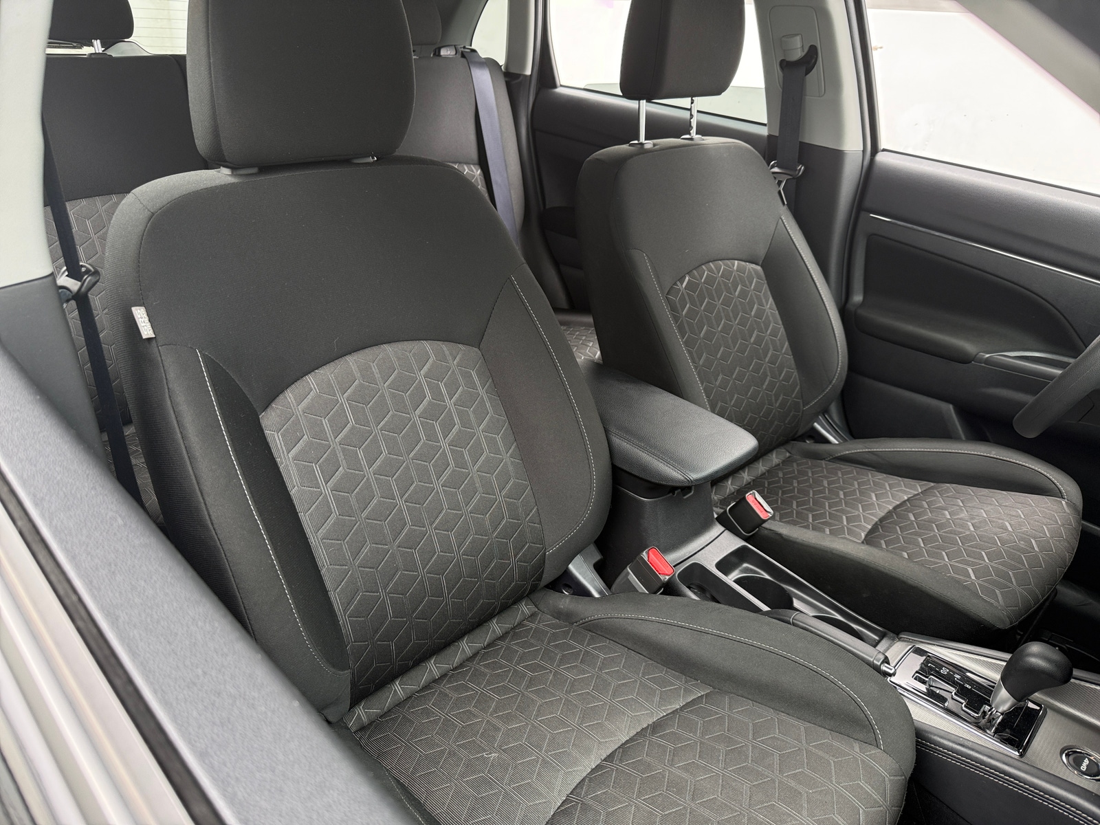 Thumbnail: 2025 Mitsubishi Outlander Sport - 2