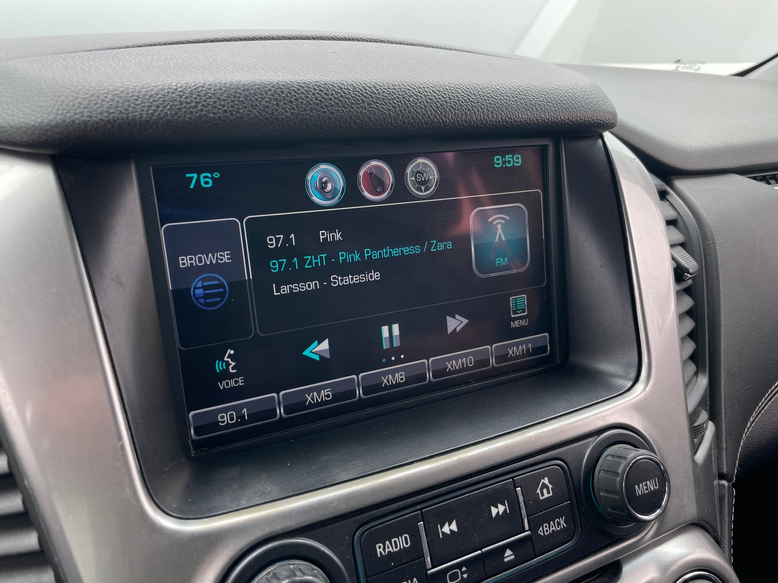 Thumbnail: 2015 Chevrolet Tahoe - 3