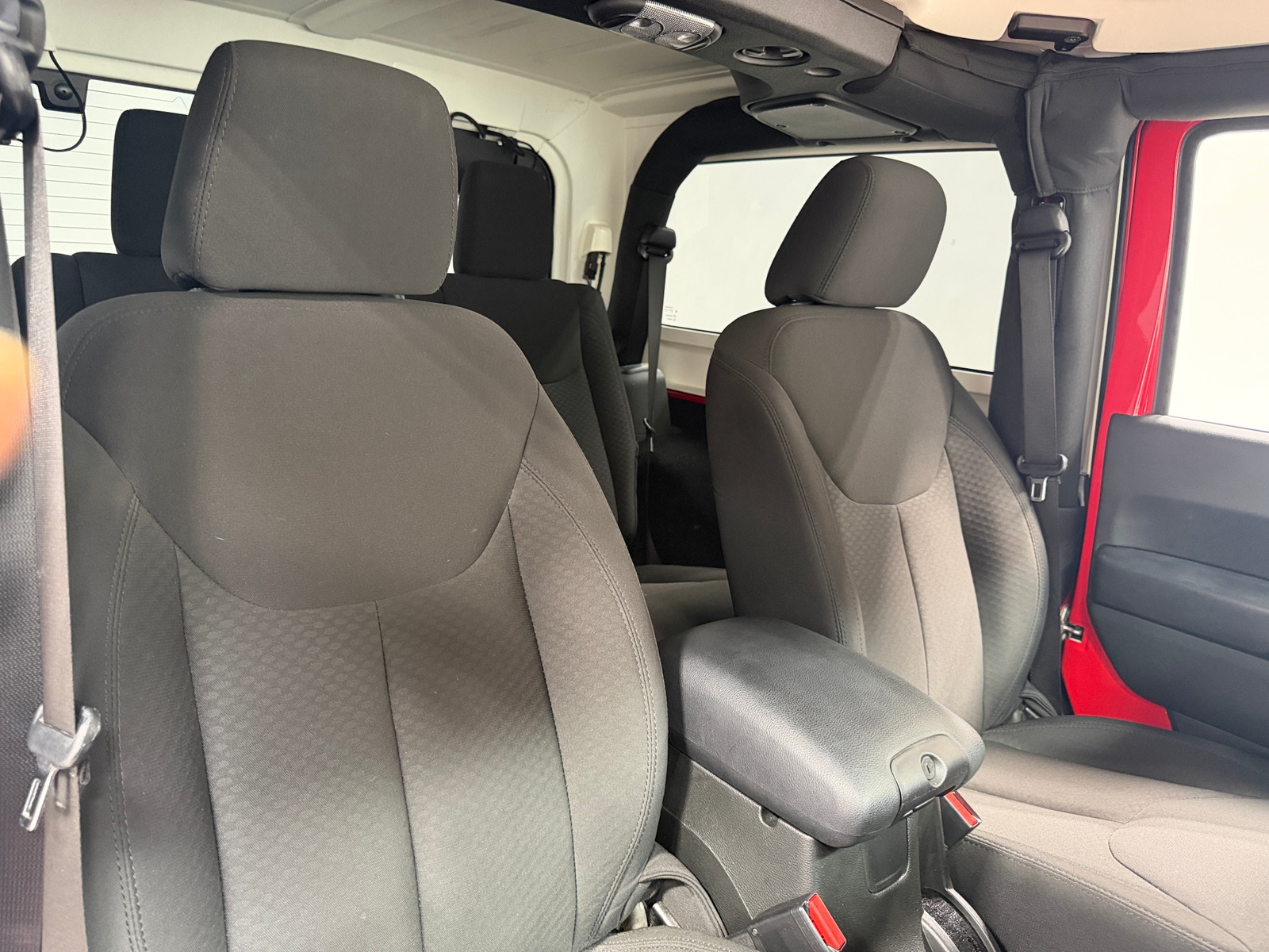 Thumbnail: 2016 Jeep Wrangler - 2