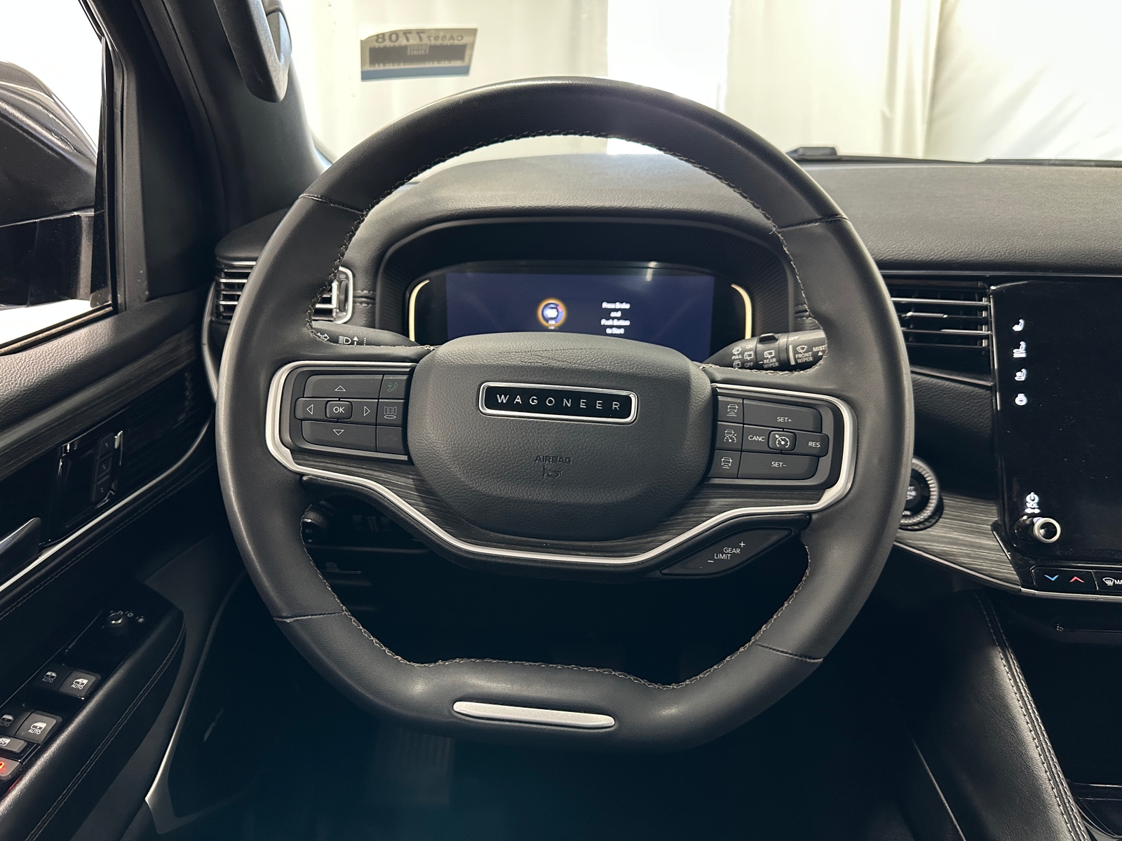Thumbnail: 2023 Jeep Wagoneer - 4