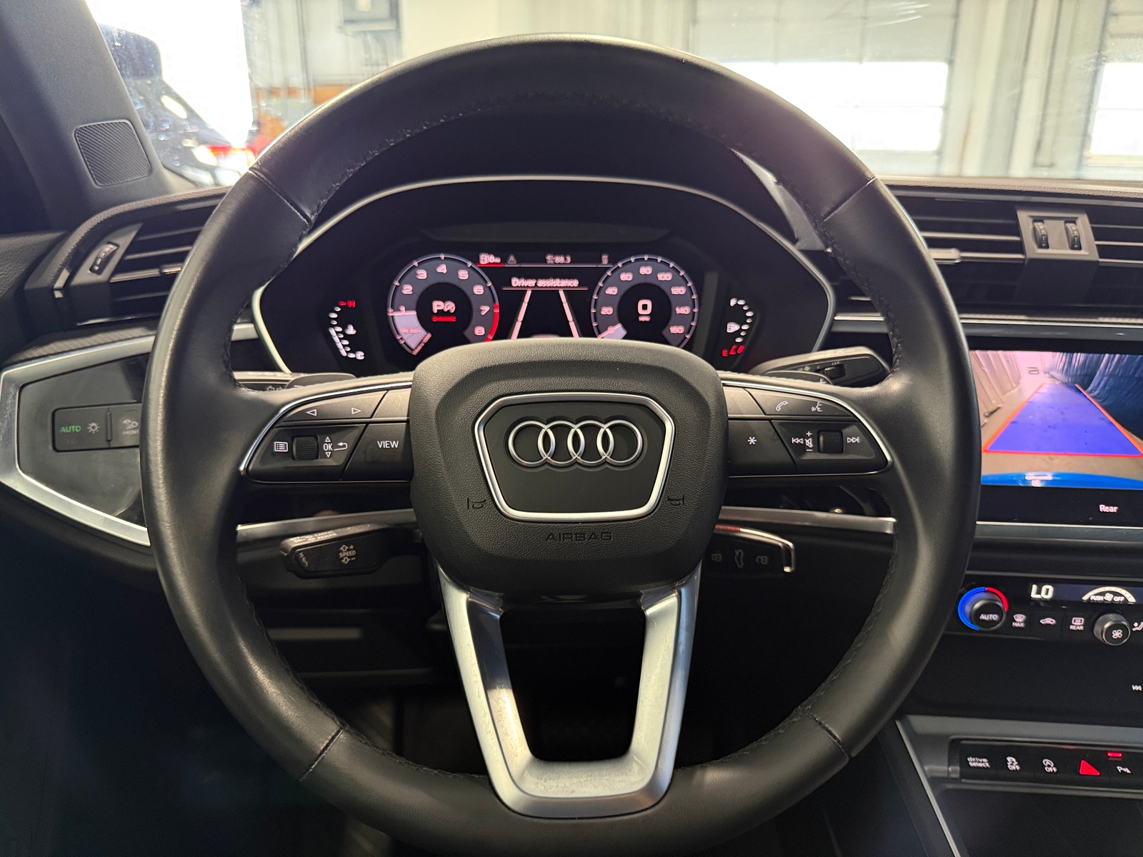 Thumbnail: 2023 Audi Q3 - 4