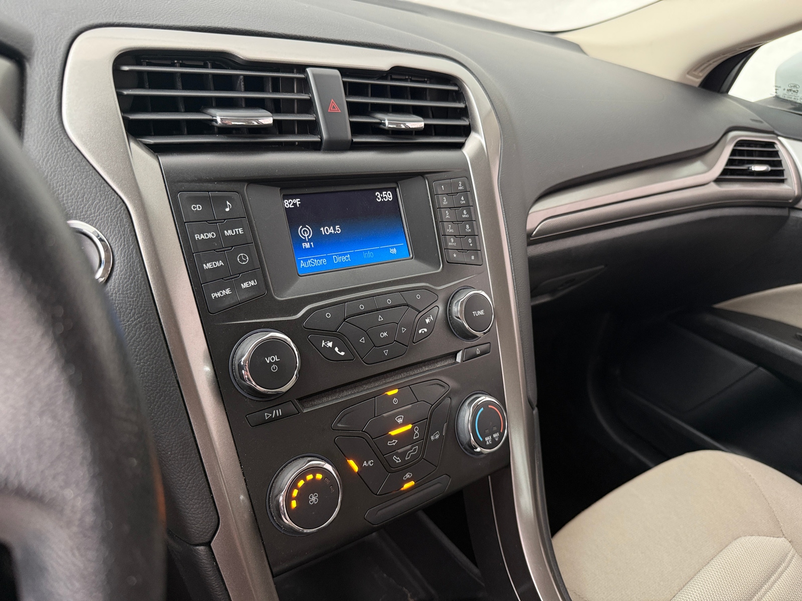 Thumbnail: 2017 Ford Fusion - 4