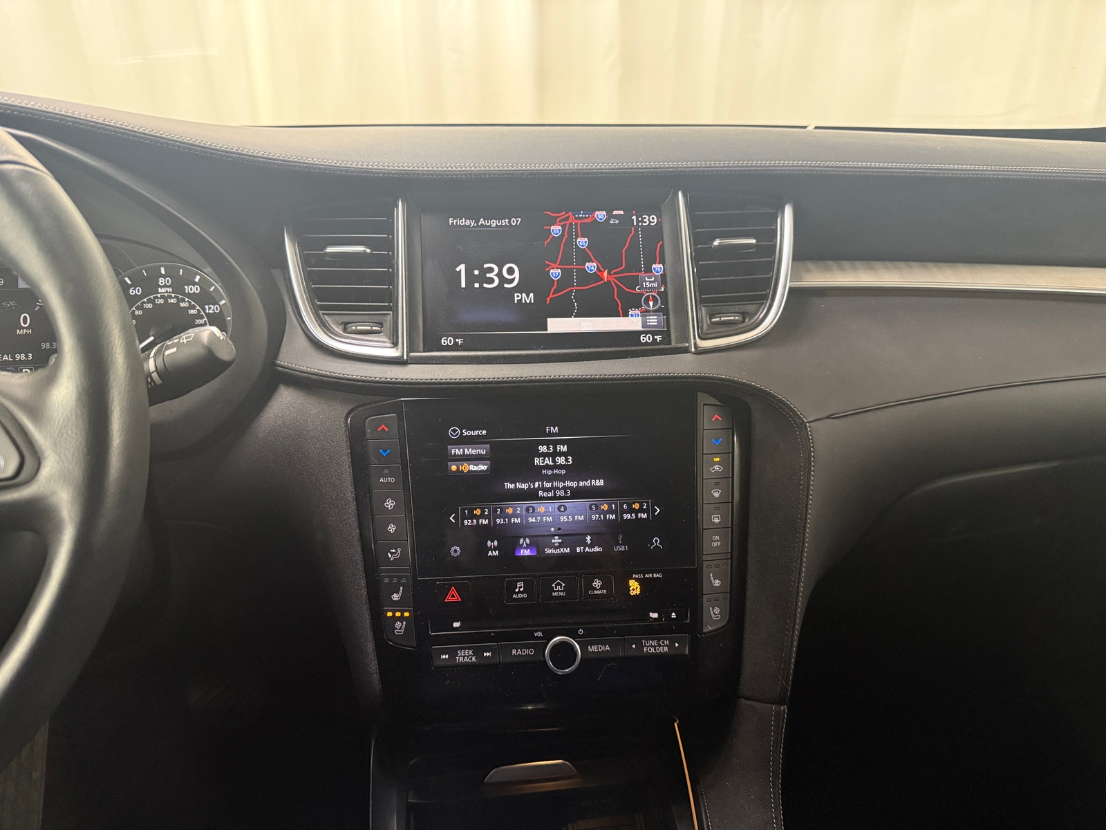 Thumbnail: 2021 INFINITI QX50 - 3