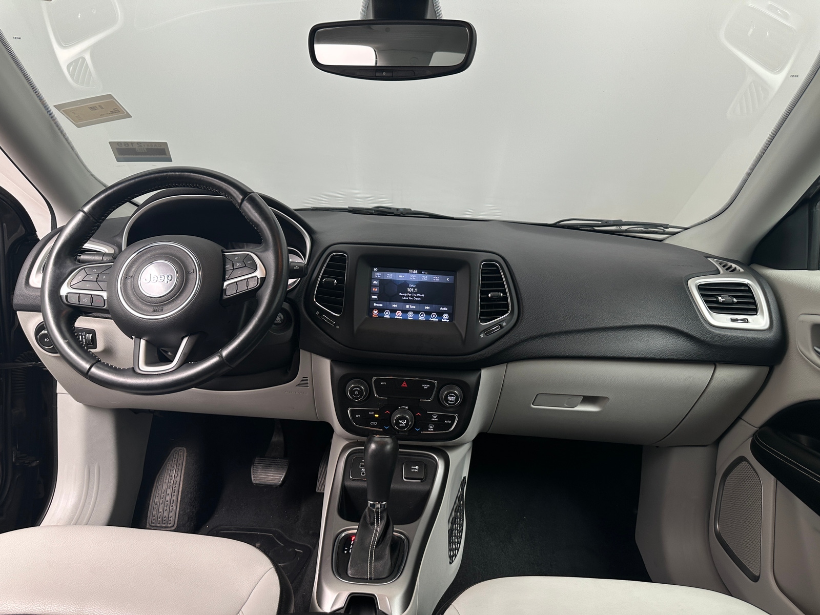 Thumbnail: 2018 Jeep Compass - 3