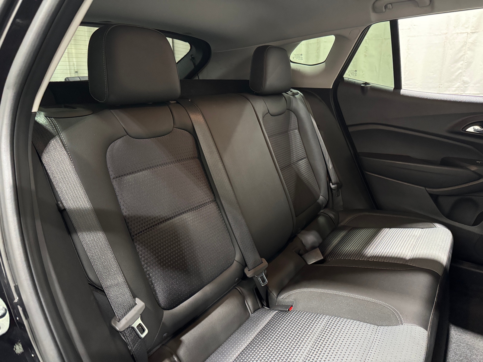 Thumbnail: 2025 Chevrolet Trax - 5