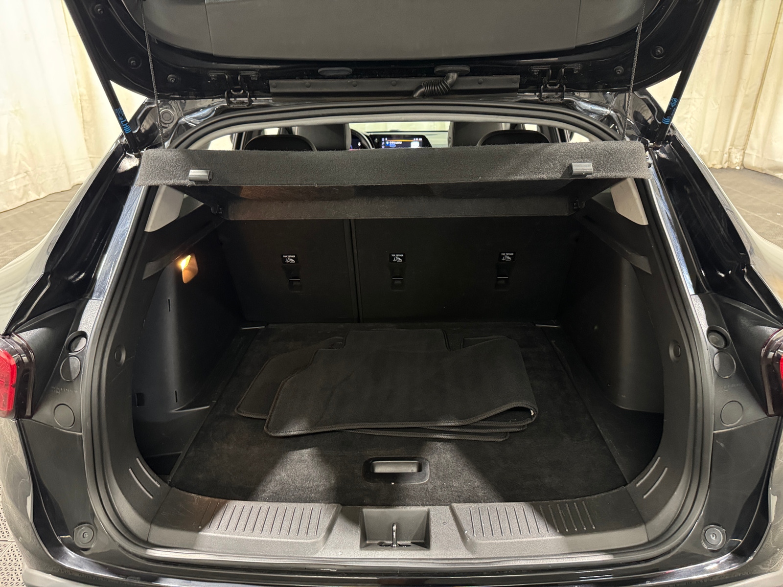 Thumbnail: 2025 Chevrolet Trax - 6