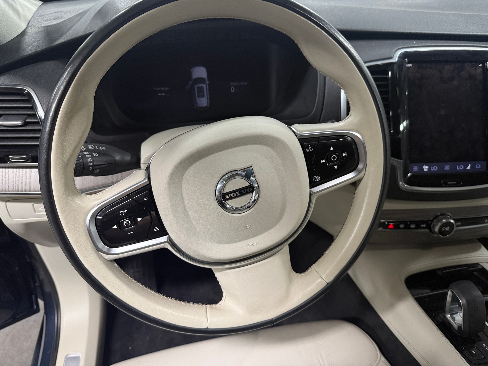 Thumbnail: 2023 Volvo XC90 - 4