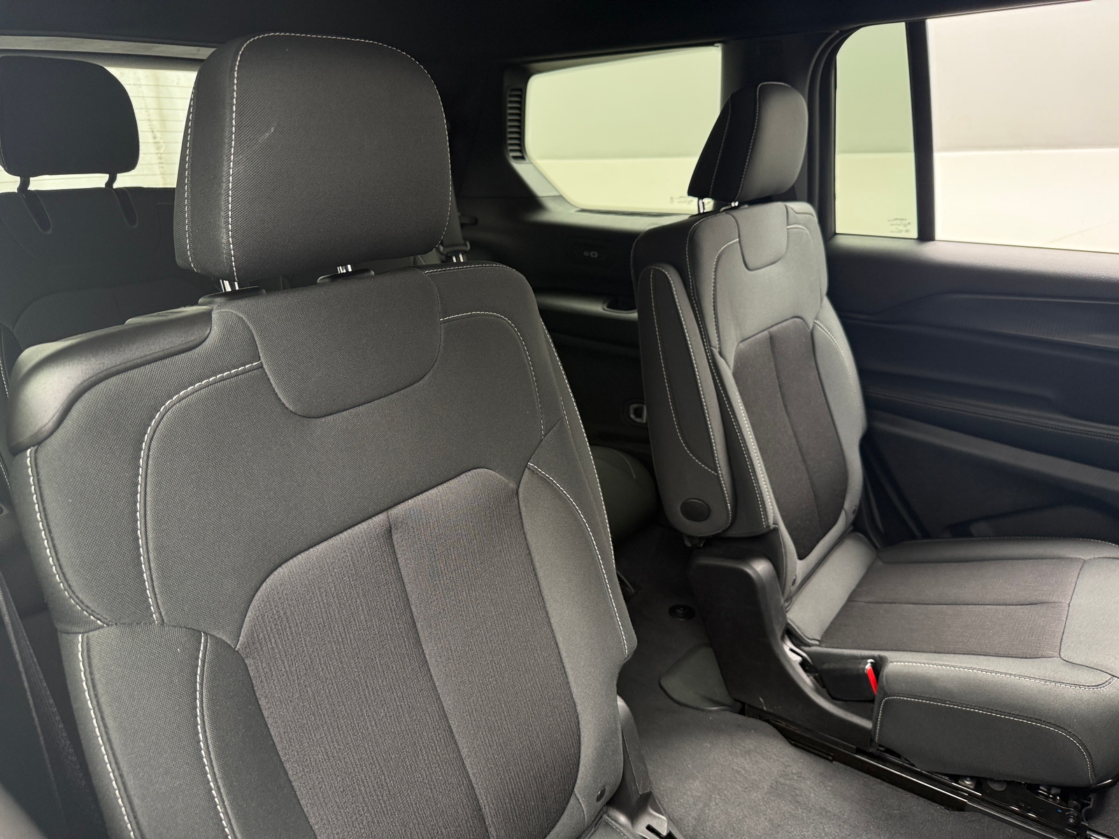 Thumbnail: 2024 Jeep Grand Cherokee L - 6