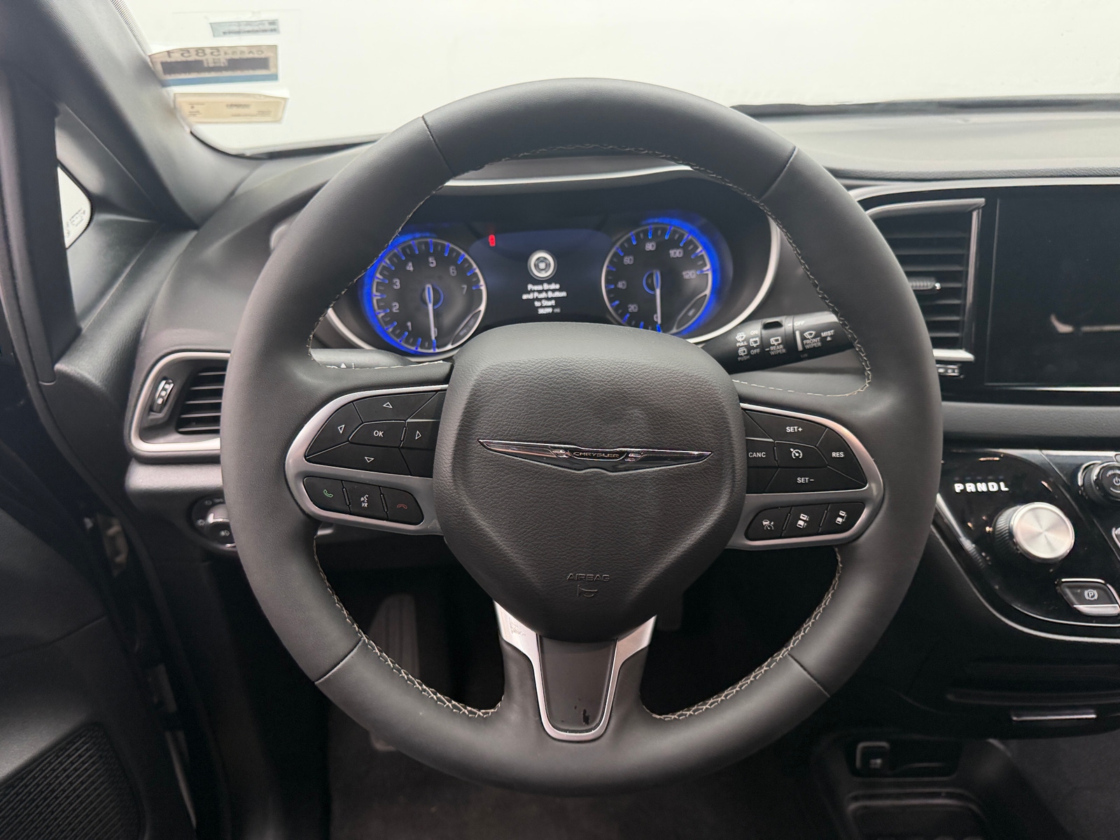 Thumbnail: 2026 Chrysler Pacifica - 4