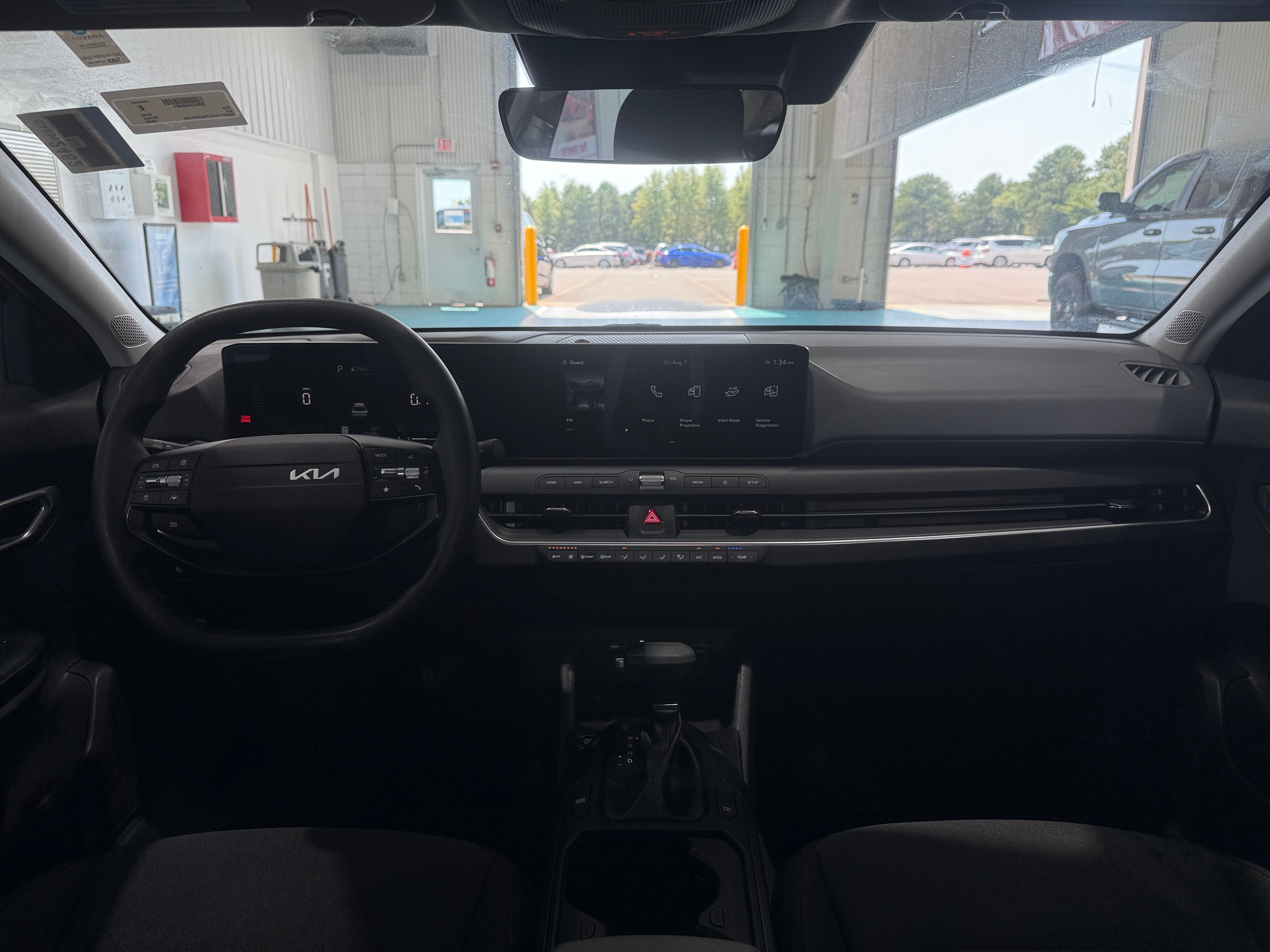 2025 Kia K4 LXS - Photo 11