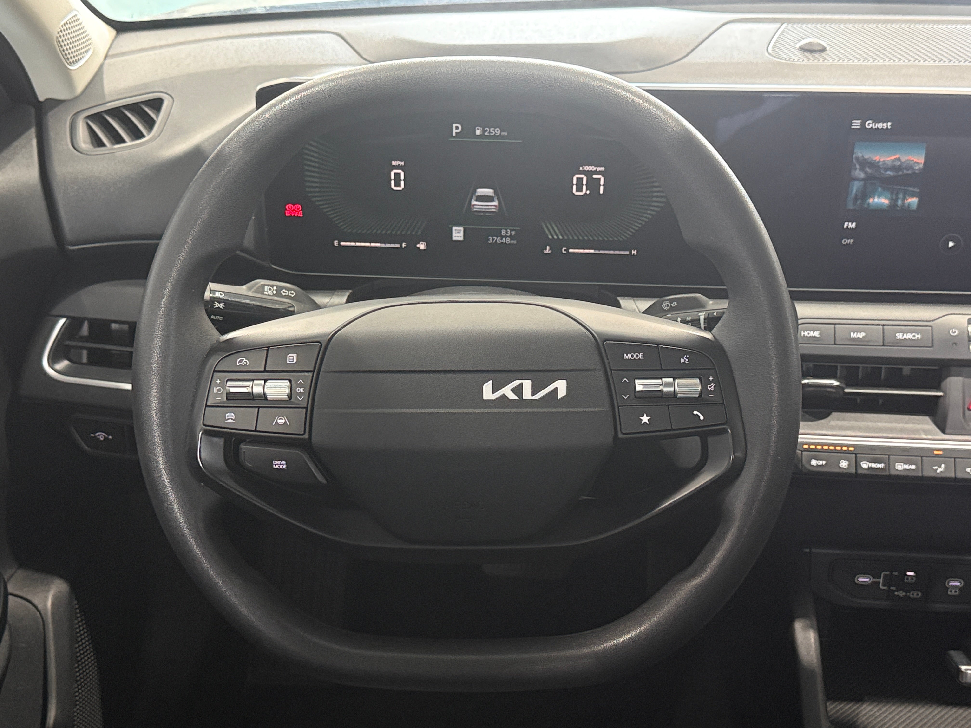 2025 Kia K4 LXS - Photo 12