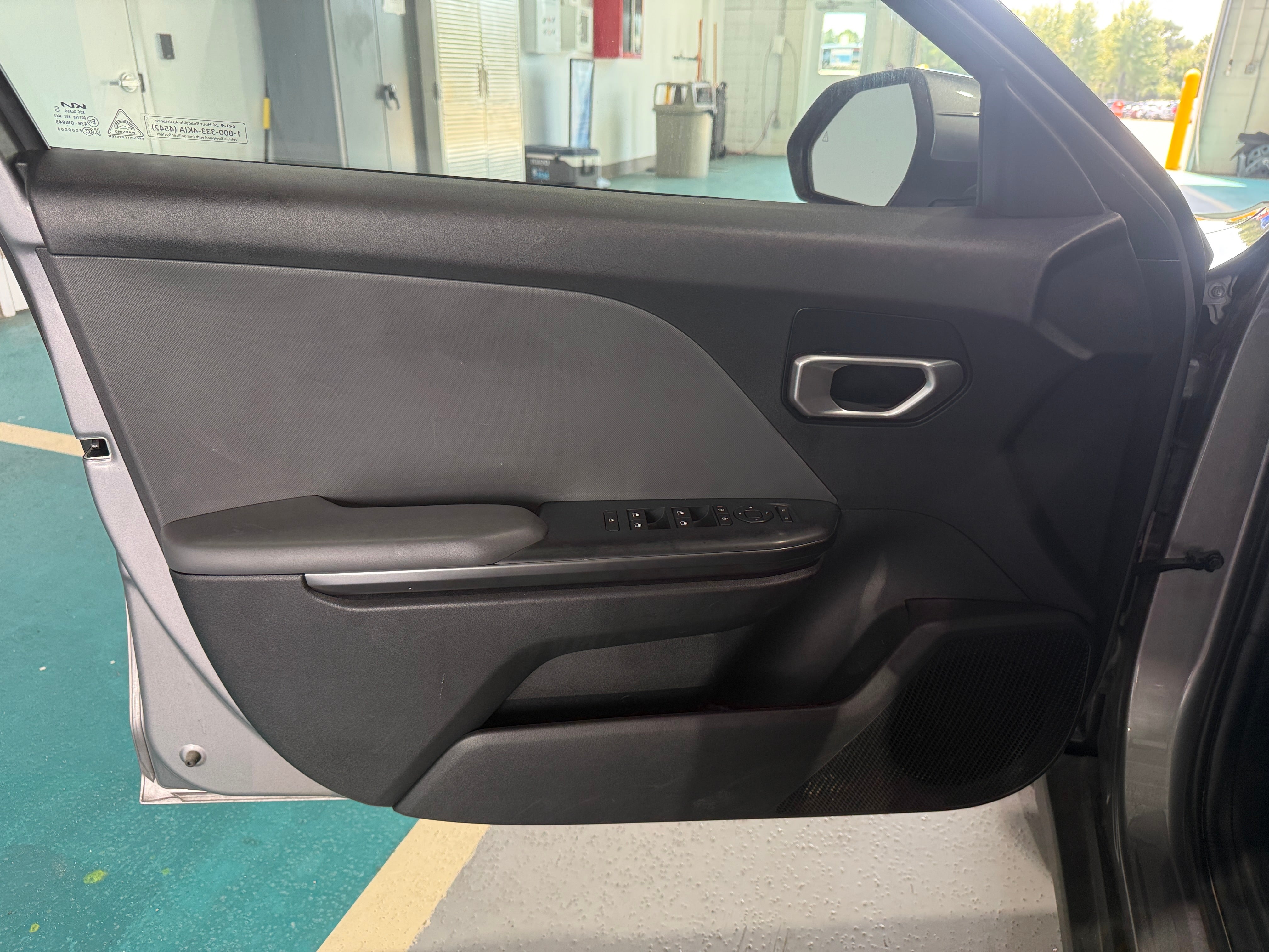 2025 Kia K4 LXS - Photo 7