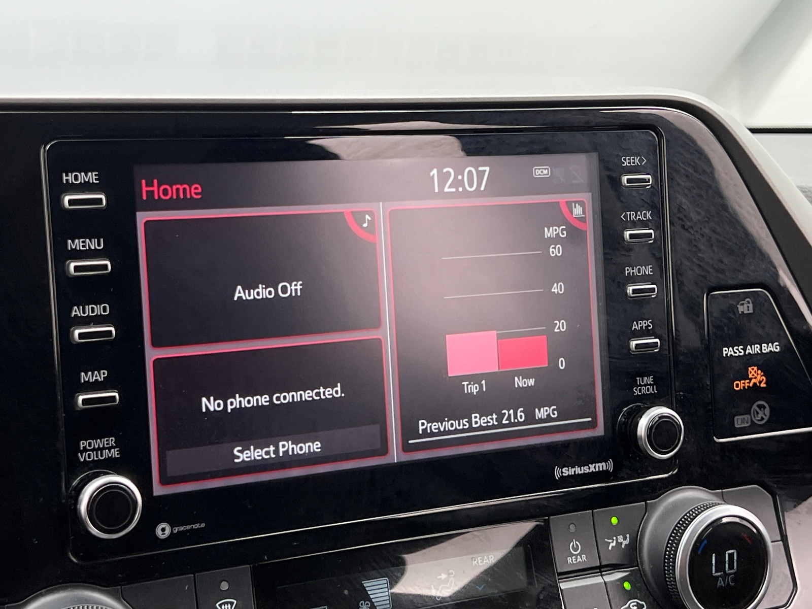 Thumbnail: 2022 Toyota Highlander - 4