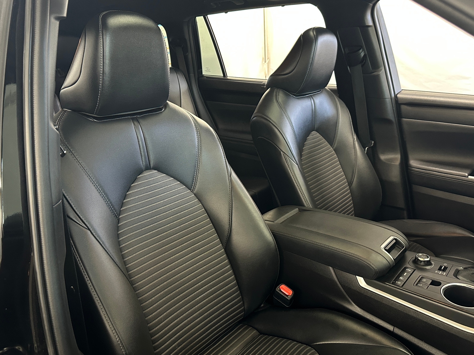 Thumbnail: 2021 Toyota Highlander - 2