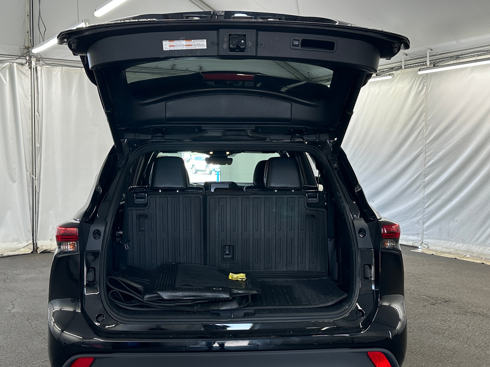 Thumbnail: 2021 Toyota Highlander - 7