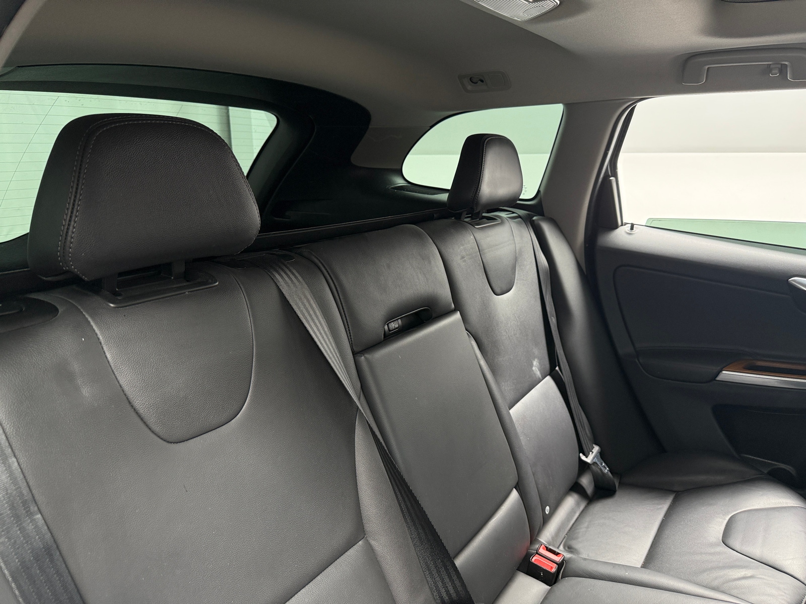 Thumbnail: 2017 Volvo XC60 - 5