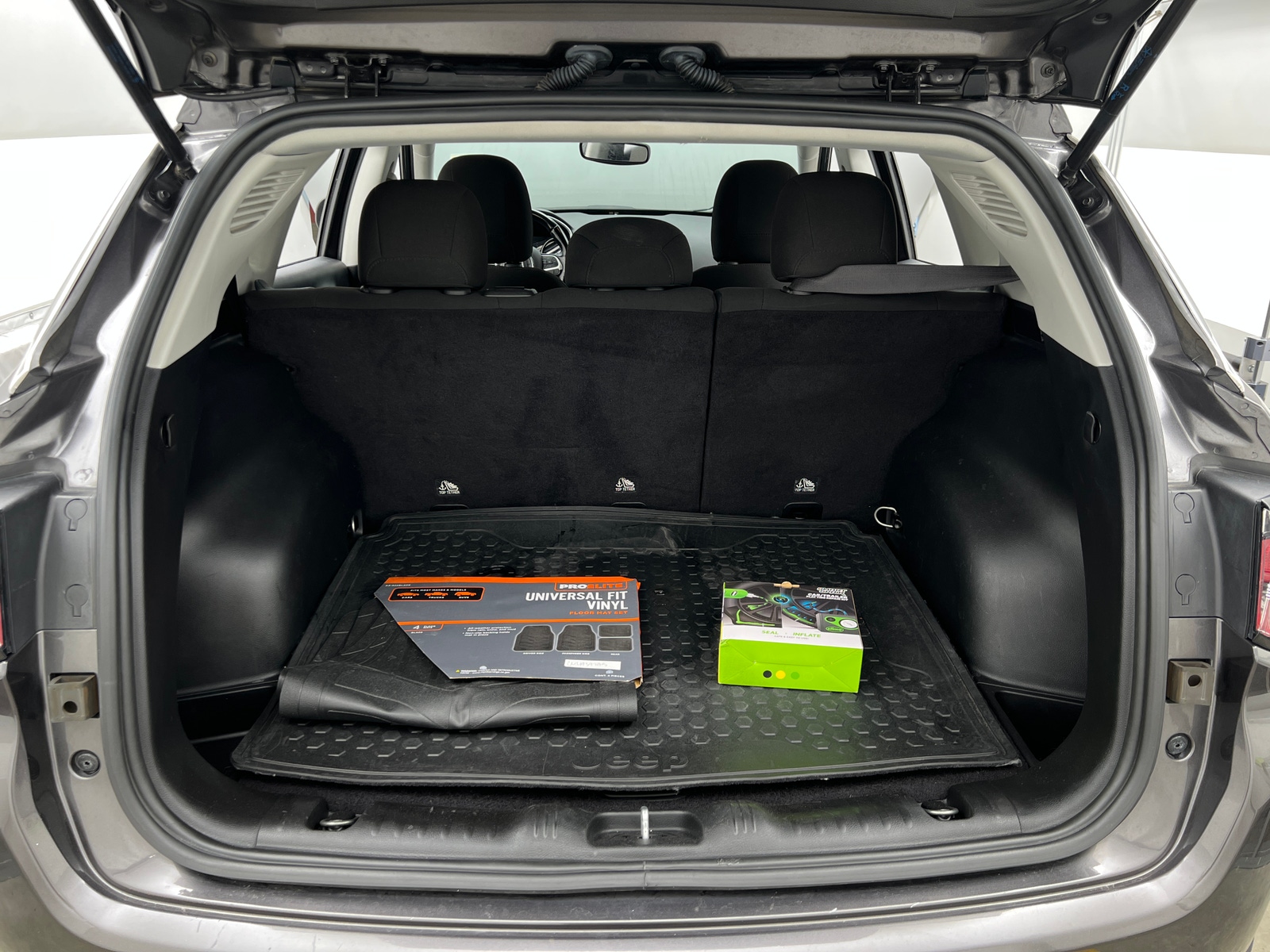 Thumbnail: 2021 Jeep Compass - 7