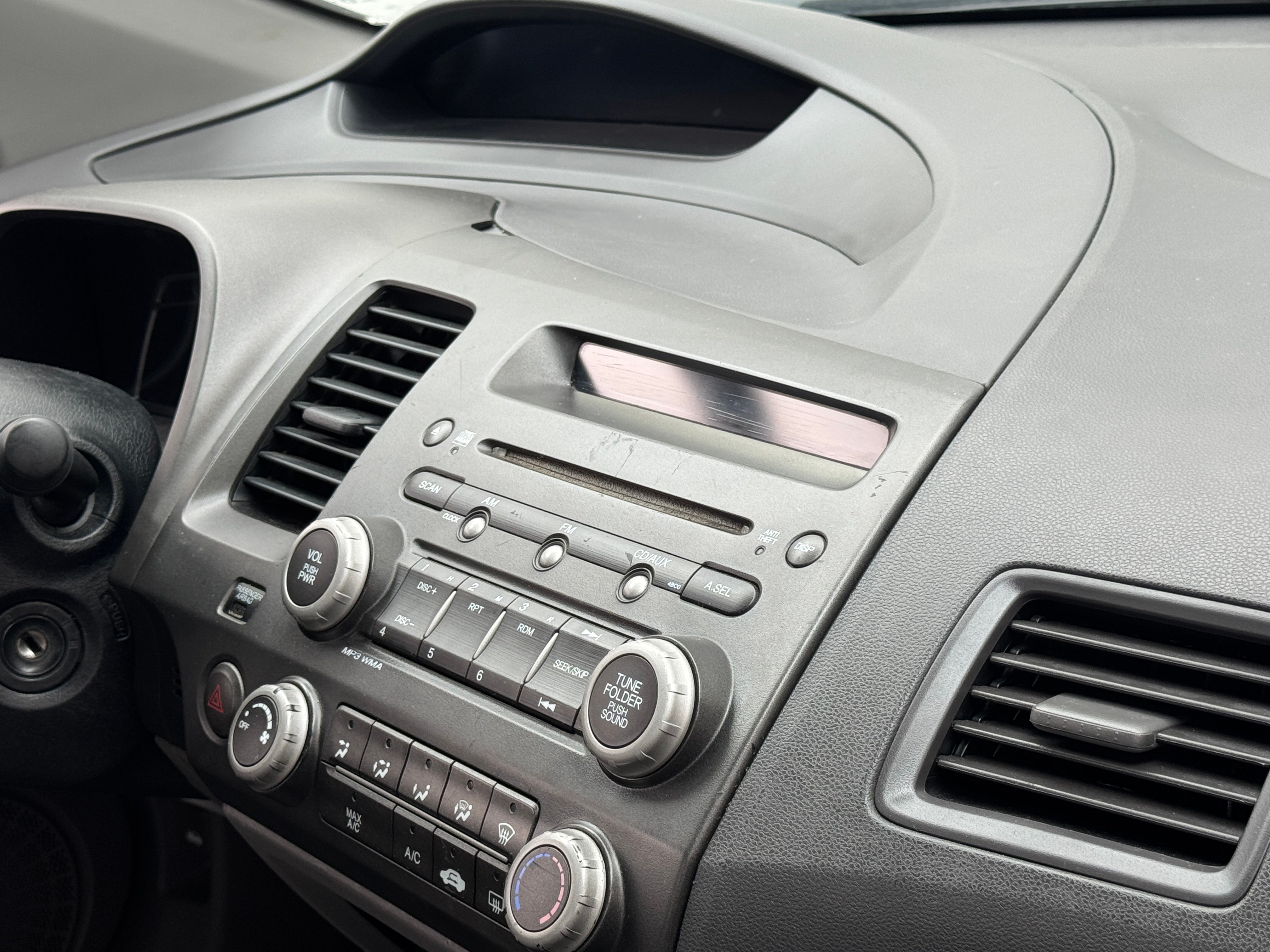 2011 Honda Civic LX - Photo 16