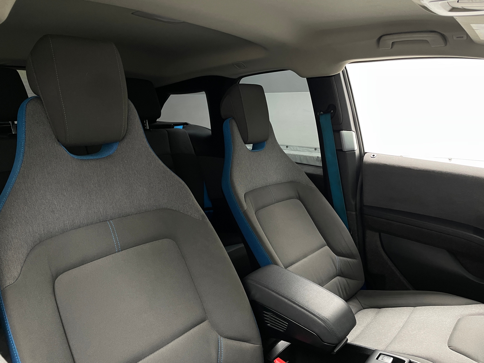 Thumbnail: 2018 BMW i3 - 2