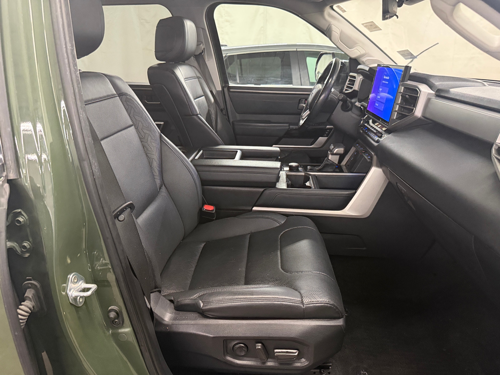 Thumbnail: 2022 Toyota Tundra - 2