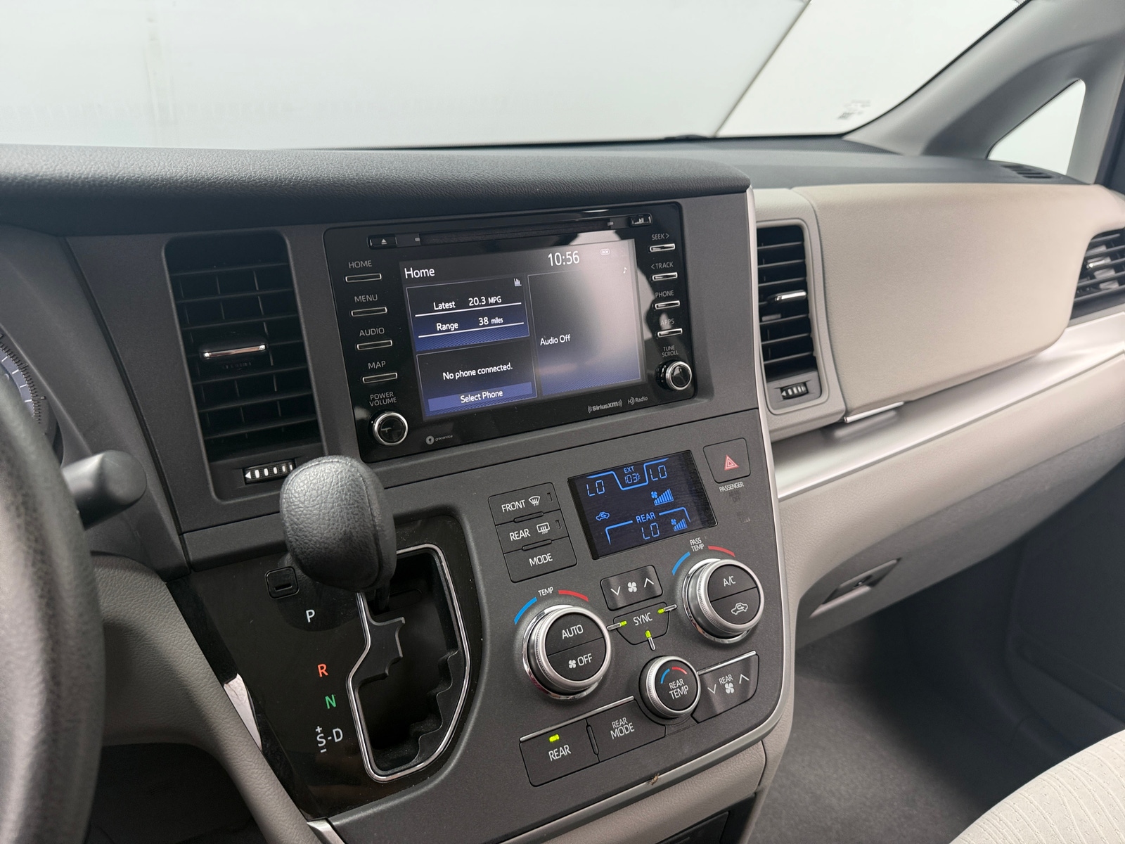 Thumbnail: 2020 Toyota Sienna - 4