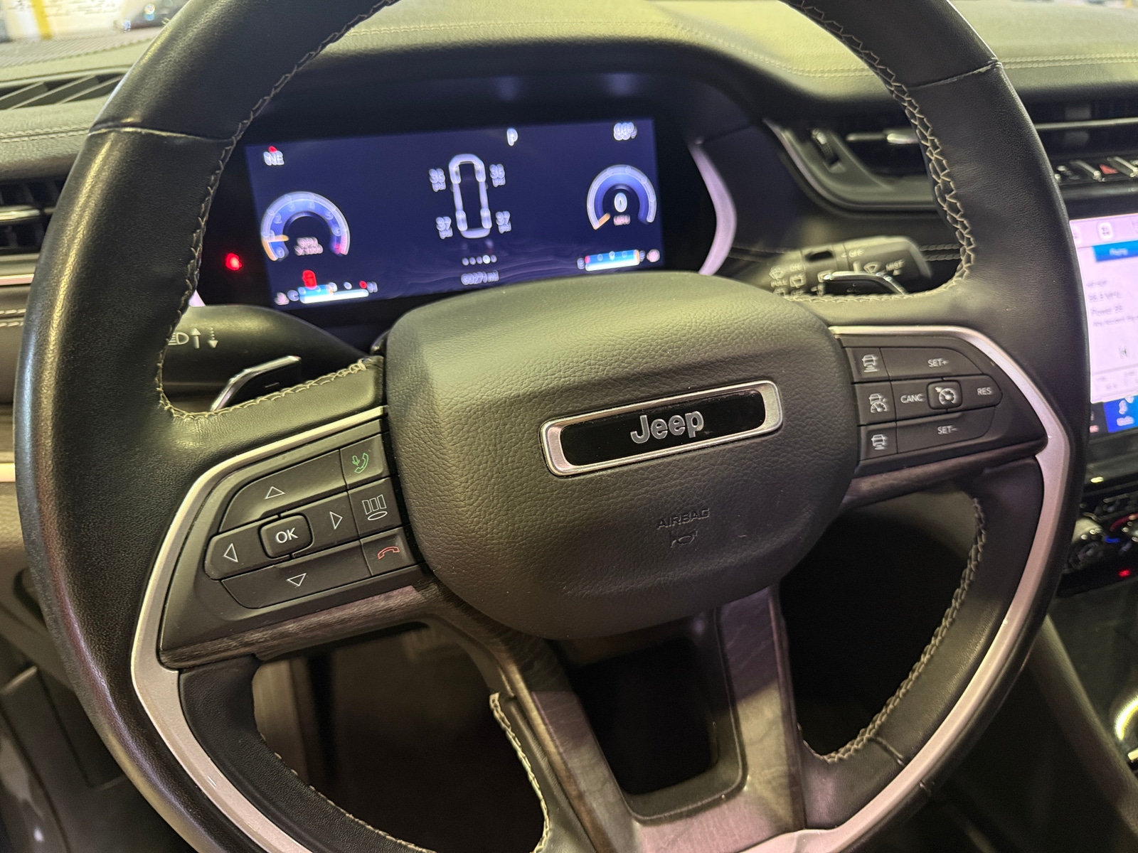 Thumbnail: 2022 Jeep Grand Cherokee - 4