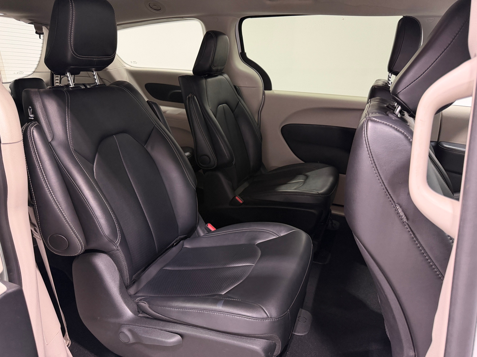 Thumbnail: 2024 Chrysler Pacifica - 5