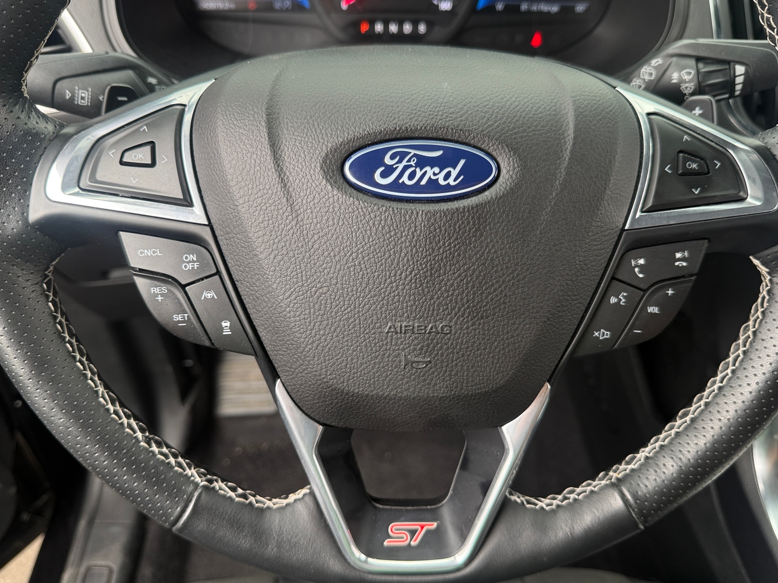 Thumbnail: 2023 Ford Edge - 4
