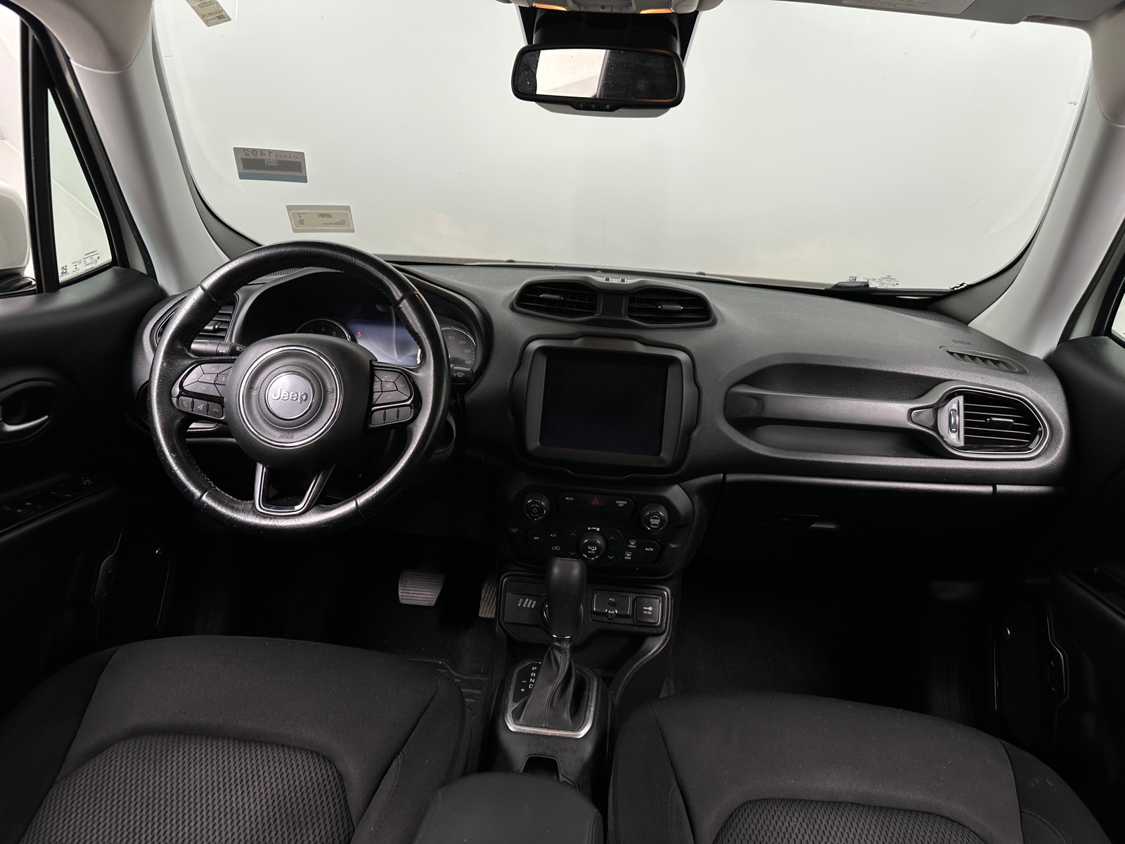 Thumbnail: 2019 Jeep Renegade - 3