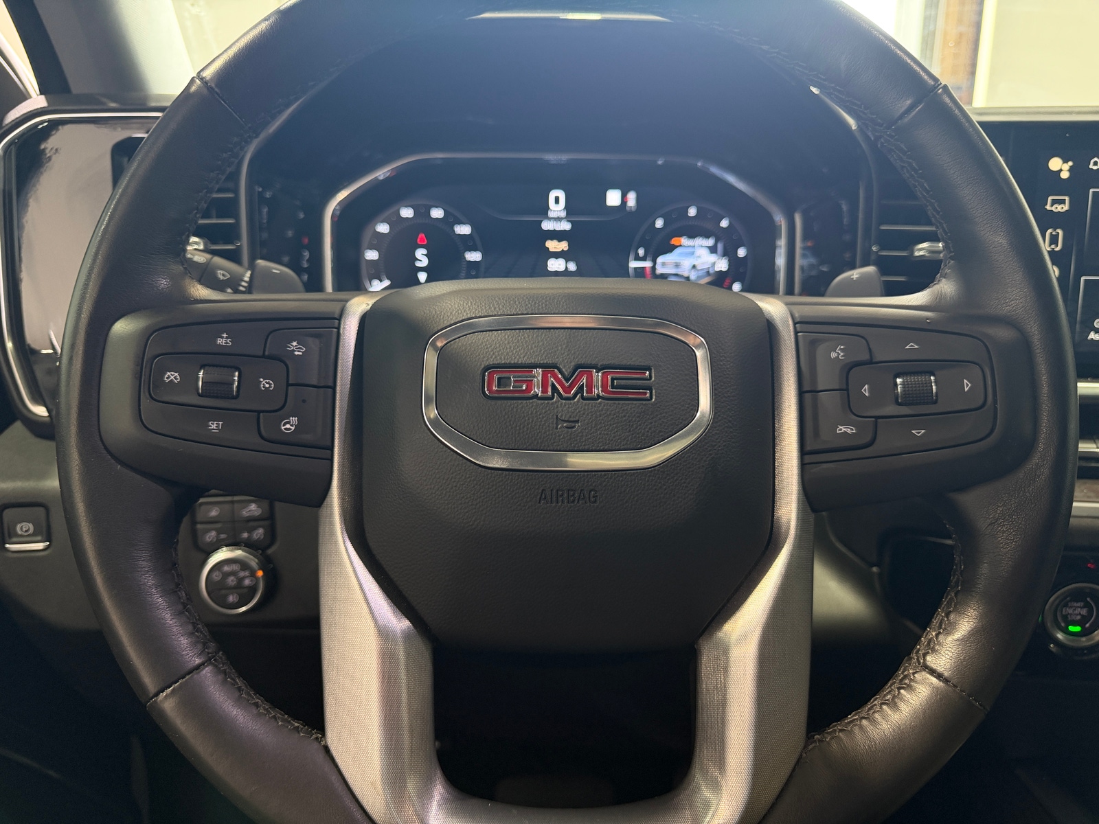 Thumbnail: 2022 GMC Sierra 1500 - 4