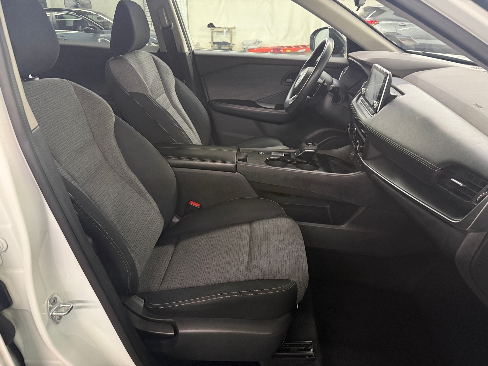 Thumbnail: 2021 Nissan Rogue - 2