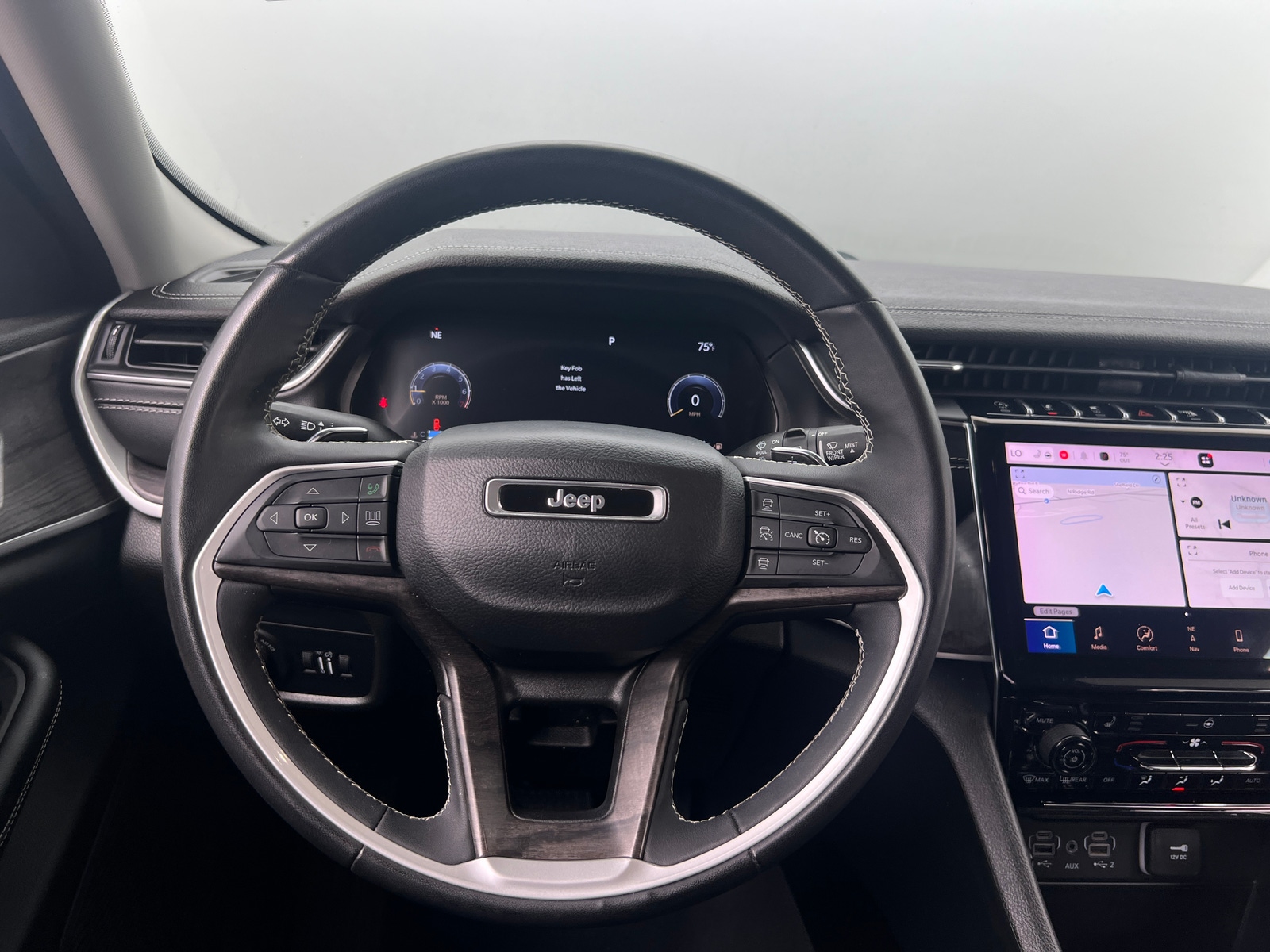 Thumbnail: 2023 Jeep Grand Cherokee - 4