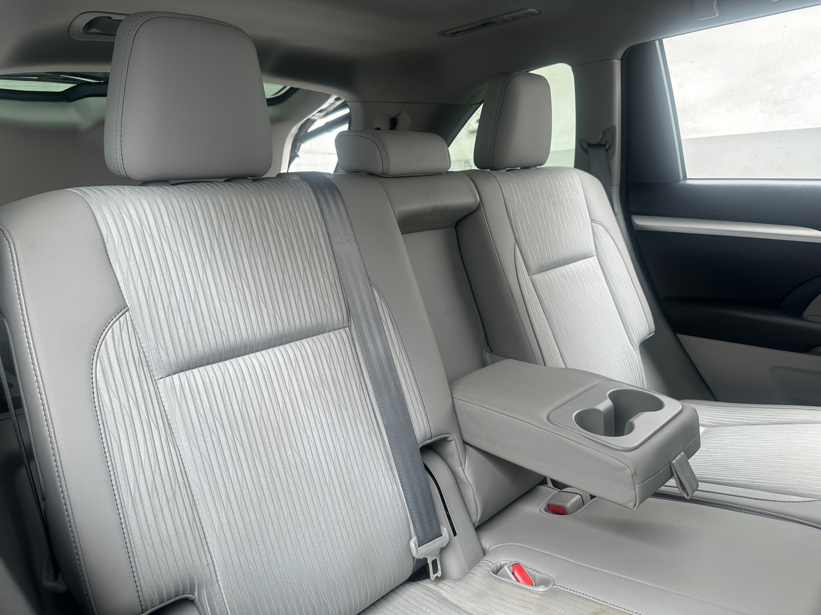 Thumbnail: 2015 Toyota Highlander - 6